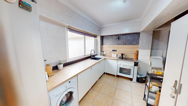 Foto 75d3e1f5-b065-49db-9b33-3d0d02466cc8. Appartamento con riscaldamento in Barrio Alto - San Félix Almería