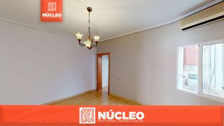 Flat  Calle vecina concha ruiz. Amplio piso reformado de 3 dormitorios en almería, listo para en