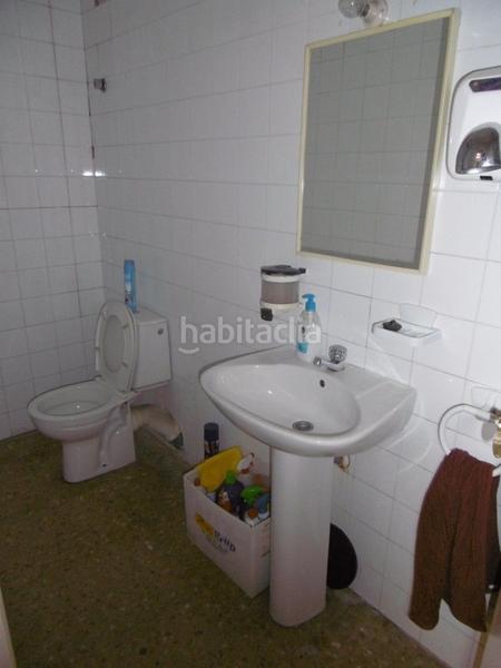 Foto c2e03d6b-50fe-4046-9b6c-aa20f5fb017b. Local comercial en n/a local comercial junto fc macia en Terrassa