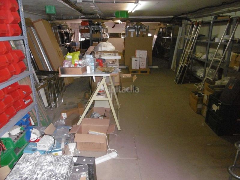 Foto e2e98efa-e43f-4da4-bbad-bad900109bb3. Local comercial en n/a local comercial junto fc macia en Terrassa