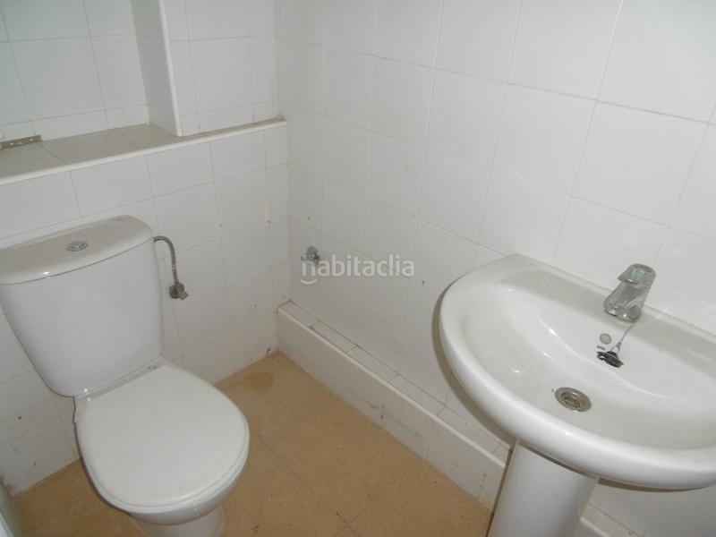 Foto 78de37aa-af9c-46da-8ea0-5f1f217f4d1f. Local comercial a Sant Pere Nord Terrassa
