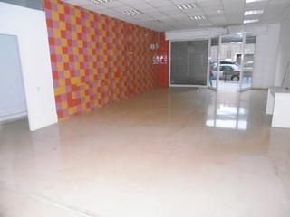 Local Comercial  Carrer del doctor ferran. Local con patio en san pedro norte