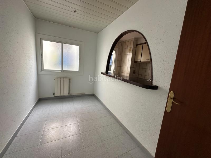 Foto a58cb844-fa10-4817-9945-4716f81878bc. Piso junto rambla francesc macià en Sant Pere Nord Terrassa