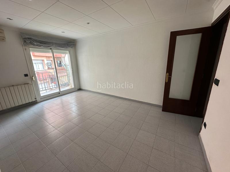 Foto b7b2f7ff-c90c-41f1-bdc0-f45e745b6585. Piso junto rambla francesc macià en Sant Pere Nord Terrassa