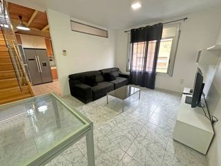 Zweistöckige Wohnung in Calle carrer de girona 272