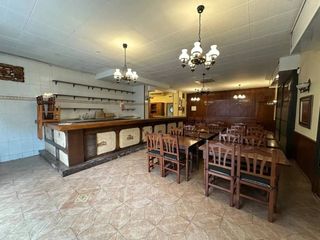 Local Comercial a Calle Carrer de l'Historiador Cardús 79