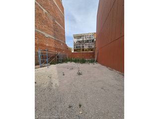 Terreny residencial a Calle Adra