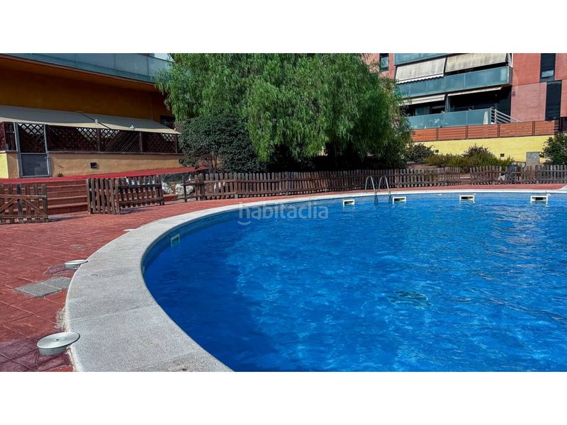 Foto 6a546d9f-469e-4899-b136-344c8b1a511f. Pis amb calefacció aparcament piscina a Zona Esportiva Terrassa