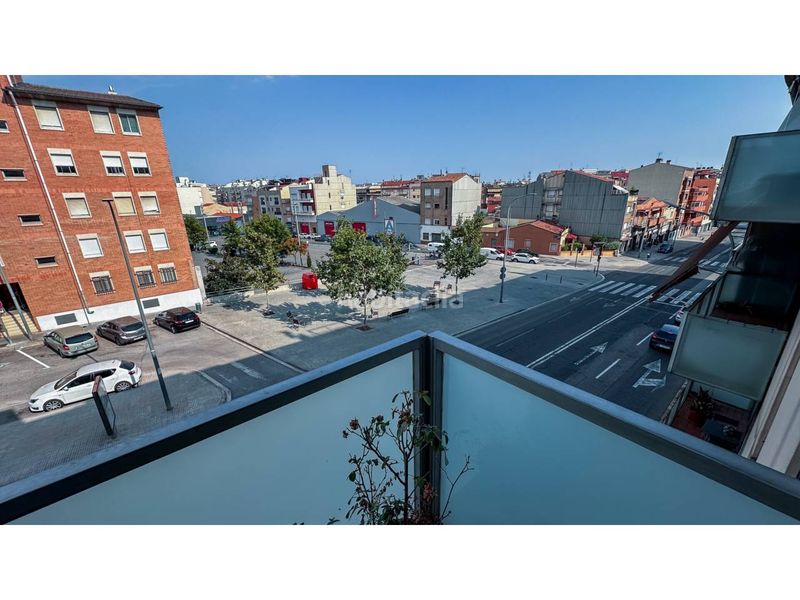 Foto acbe2111-6317-4b51-a36b-7423ccd831cb. Pis amb calefacció aparcament piscina a Zona Esportiva Terrassa