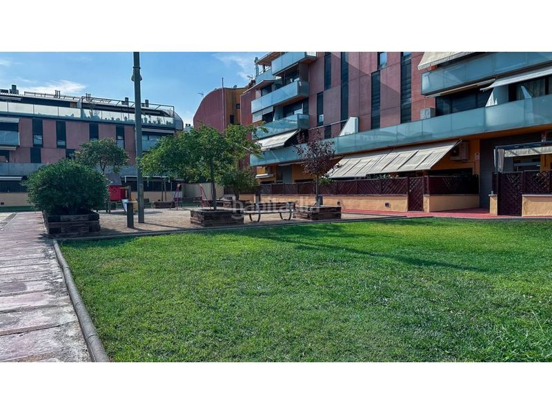 Foto dae110ca-3583-421a-8c08-a93cf56751e9. Pis amb calefacció aparcament piscina a Zona Esportiva Terrassa