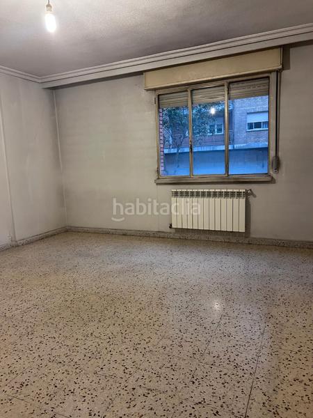 Foto a0d3cab4-0952-49e3-acc6-34da2a6a0ee4. Piso se vende piso en avenida de los comuneros en Salamanca