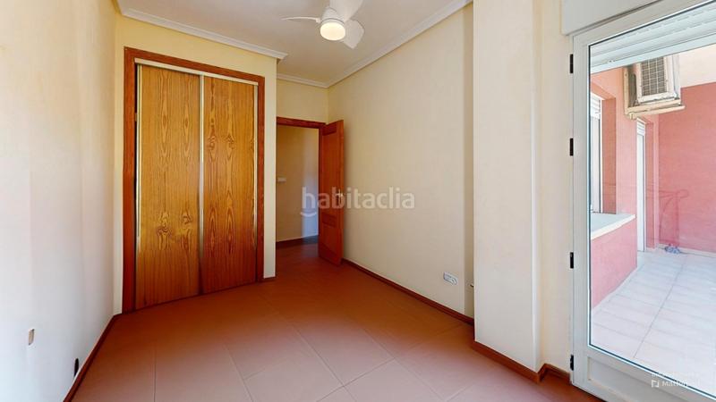 Foto b1c0eef6-f3ce-4455-bdd8-14952411c375. Pis a Antonio Machado Torrevieja