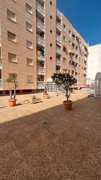 Foto 507f396e-0928-4c6c-8f7e-eb3b81ed428e. Piso  en venta en calle san pascual en Antonio Machado Torrevieja