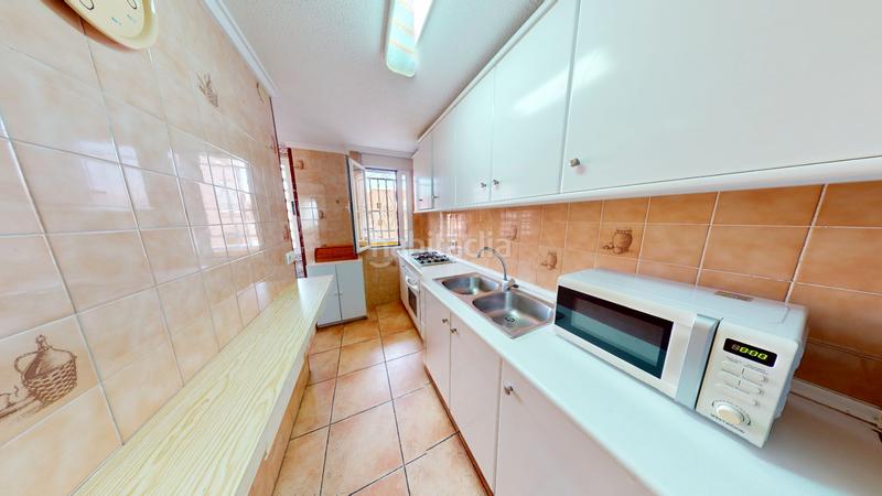 Foto 4f13521b-d4e3-43a4-b347-78fb6693bde9. Attico con riscaldamento piscina in Playa de los Náufragos Torrevieja