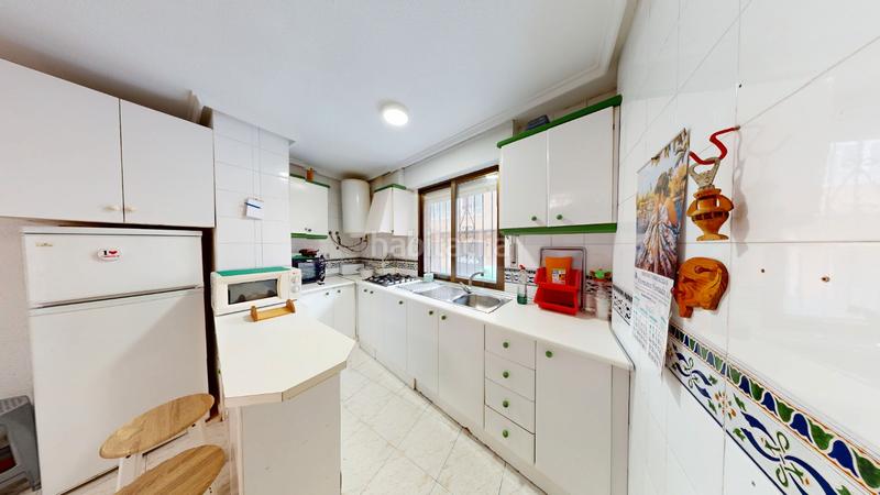 Foto 0dec6d2c-bd09-4398-8db7-cf8bf9ae1d05. Piso ¡ piso a 200 metros del mar ! en Las Piscinas Naturales Torrevieja