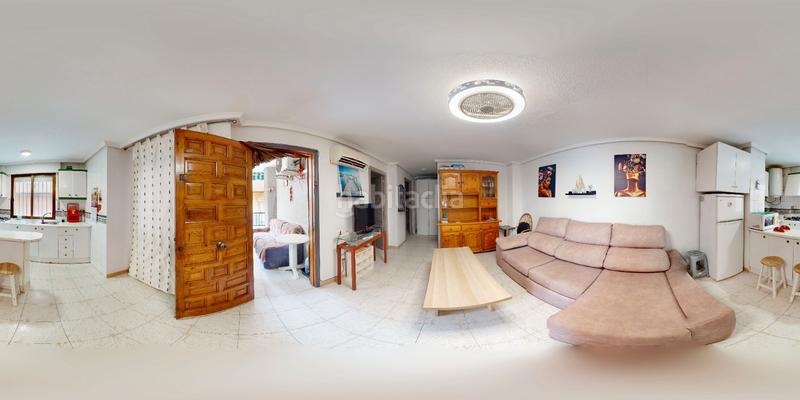 Foto c0cc8648-36be-4654-9704-2068f0af492a. Piso ¡ piso a 200 metros del mar ! en Las Piscinas Naturales Torrevieja