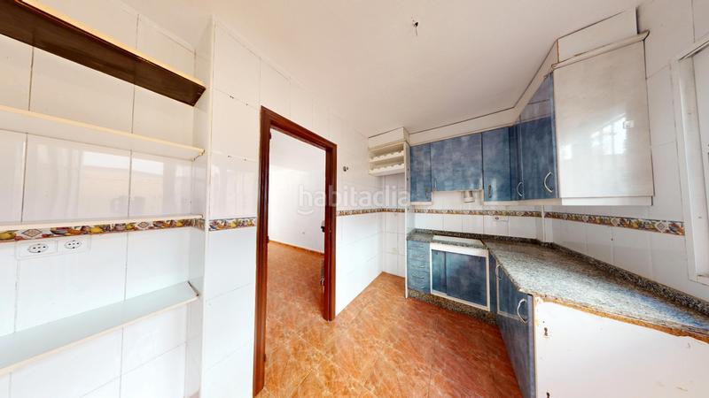 Foto b544269f-8830-4a3c-ba26-75984a9fcfc3. Casa aparellada amb xemeneia aparcament piscina a Orihuela