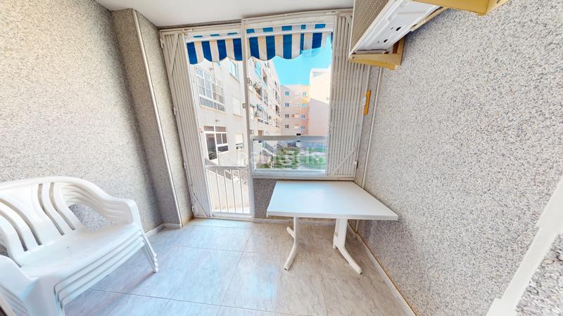 Foto 33e50704-39a3-4556-b557-b14c94ab414c. Piso  en venta en calle moriones en Las Piscinas Naturales Torrevieja