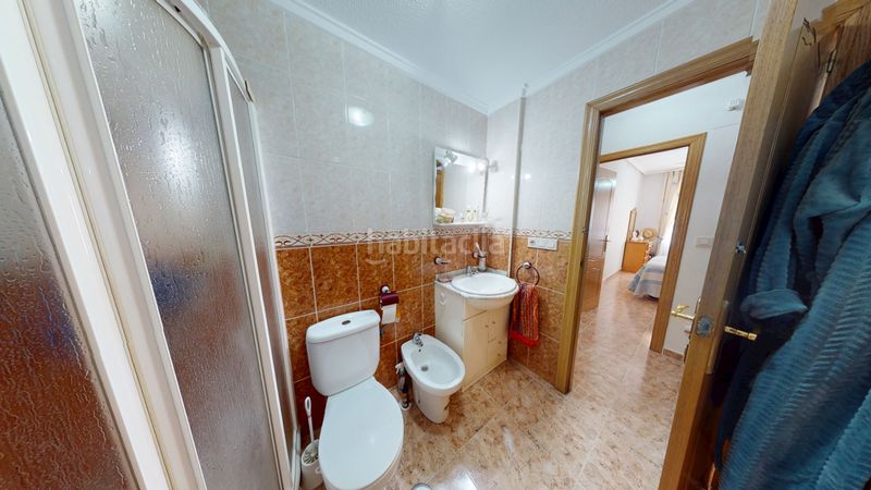 Foto d22c088e-243f-44e8-9b67-445d97f346f5. Piso  en venta en calle zoa en Las Piscinas Naturales Torrevieja