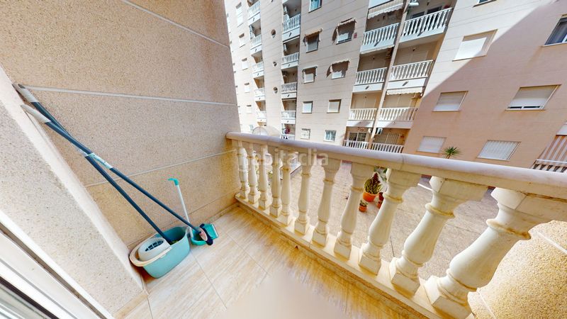 Foto 1fd32ab8-37c6-4ae9-8be9-ed9bca01d277. Pis amb piscina a Antonio Machado Torrevieja