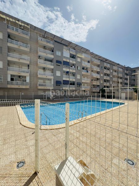 Foto b24f3237-dde5-4b08-8d3b-c2dcabe98117. Pis amb calefacció piscina a Antonio Machado Torrevieja