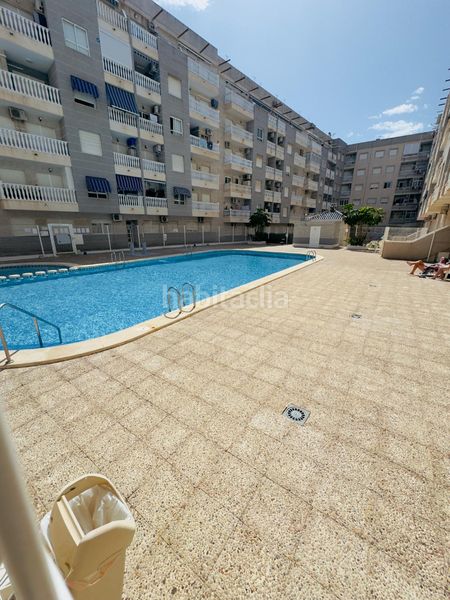 Foto 3f1e10b6-048a-4e58-8435-f75dfcac7450. Àtic amb calefacció piscina a Antonio Machado Torrevieja