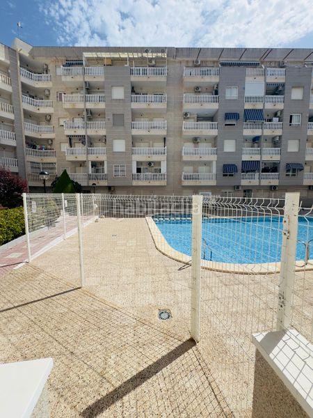 Foto 5032e950-1ebb-4495-bbed-7a78c9866f9d. Àtic amb calefacció piscina a Antonio Machado Torrevieja