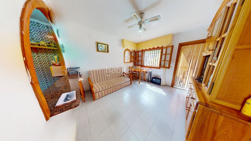Foto edeeec48-d11d-4e1a-b5ff-5d2e1cadb082. Casa a Torreblanca Torrevieja