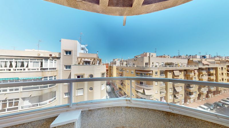 Foto a02d6514-8e1c-4066-b847-9c3a1202794f. Àtic amb calefacció a Las Piscinas Naturales Torrevieja