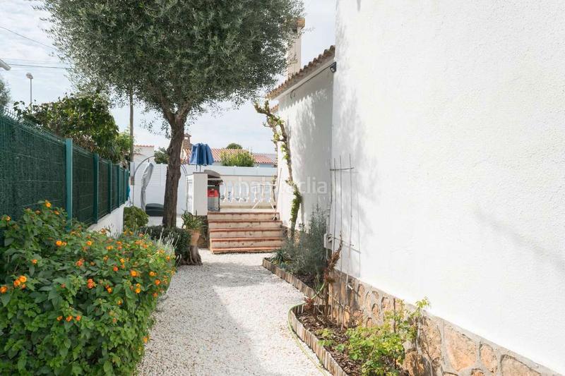 Foto 084ac6bb-36af-4877-b84a-009aabf52507. Xalet amb aparcament piscina a Riells Escala (L´)