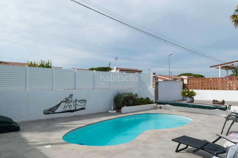 Foto 510d7961-e79f-44a5-b1e7-d788986d1cf3. Xalet amb aparcament piscina a Riells Escala (L´)