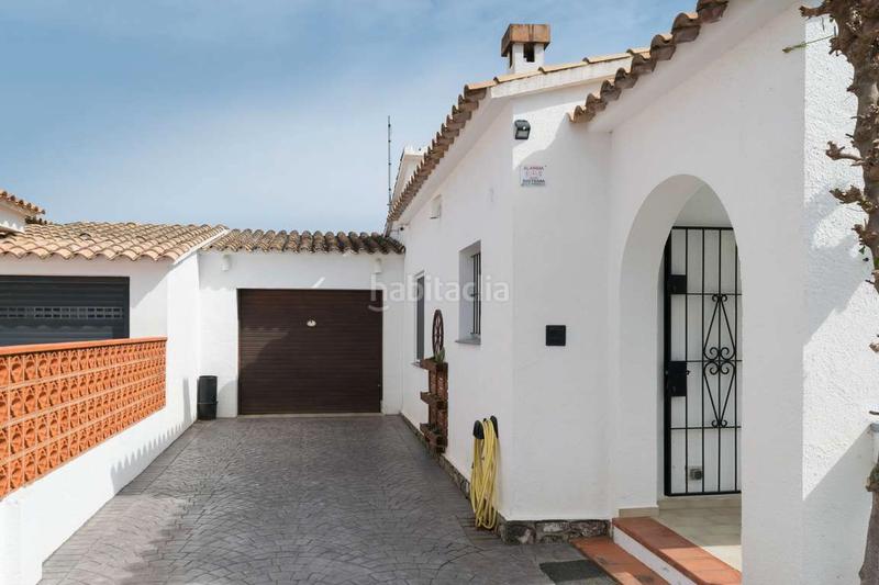 Foto 8215a11c-503e-4487-9c1b-e14c1b46b8c7. Xalet amb aparcament piscina a Riells Escala (L´)