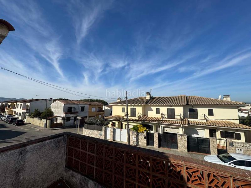 Foto c70a4e4a-0fef-46d5-9100-8b2305302178. Casa aparellada amb aparcament piscina a Riells Escala (L´)