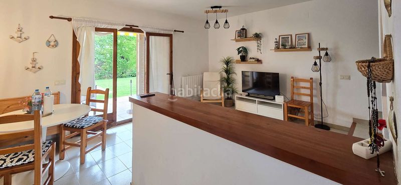 Foto 3d4f0f8c-1623-44b9-b4fa-462146a61be6. Casa adossada amb aparcament piscina a Riells Escala (L´)
