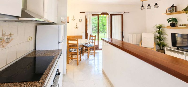 Foto ec1e1936-a038-4db0-8d76-402761041e0c. Casa adossada amb aparcament piscina a Riells Escala (L´)