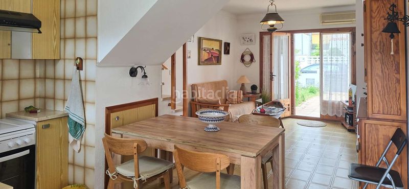 Foto 842727ac-0840-4804-a27c-42539ea5fbea. Casa adossada amb xemeneia aparcament a Montgó Escala (L´)