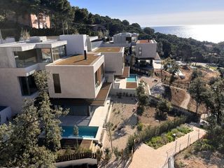 Casa a Carrer del montgrí 6. Casa en sa xelida de obra nueva en tamariu
