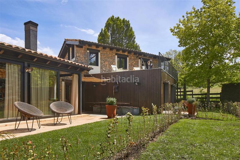 Foto a16b45ac-b714-4c75-a8c7-04e61c7c00f7. Promoció Els niuets de Santa Eugènia a Bellver de Cerdanya. Habitatges d´obra nova