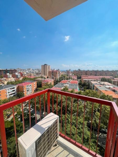 Foto f75a8321-7d30-48c2-a756-023b8825f5c9. Pis amb calefacció a Congrés Badalona