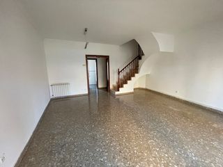 Duplex  Carrer d'àngel guimerà. Fincas vázquez les presenta en exclusiva este fantástico ático d