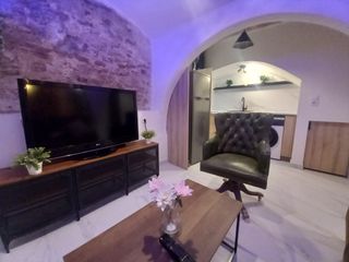 Loft  Carrer de guifré. ¡espectacular loft reformado progres-gorg, junto metro de gorg y
