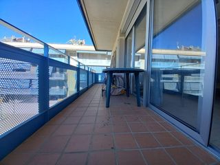 Pis a Carrer d'Estribord