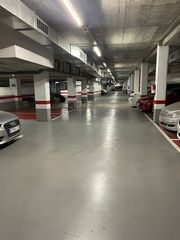Autoparkplatz  Plaça del vaixell maria assumpta. Plaza de aparcamiento en zona front maritim