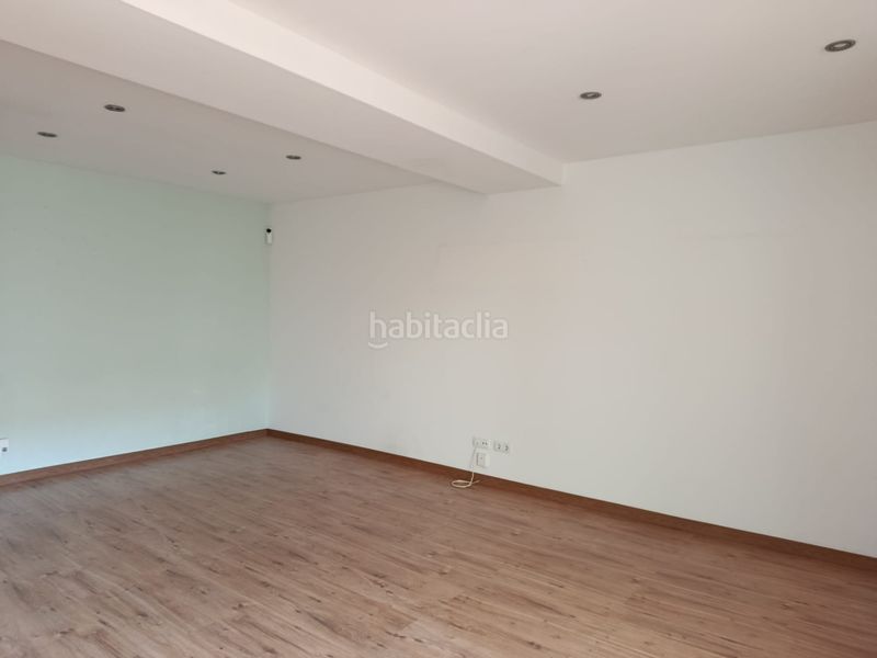 Foto 0b8b33bd-302d-4b98-8941-c7e07d72abad. Casa adossada a Bonavista Badalona