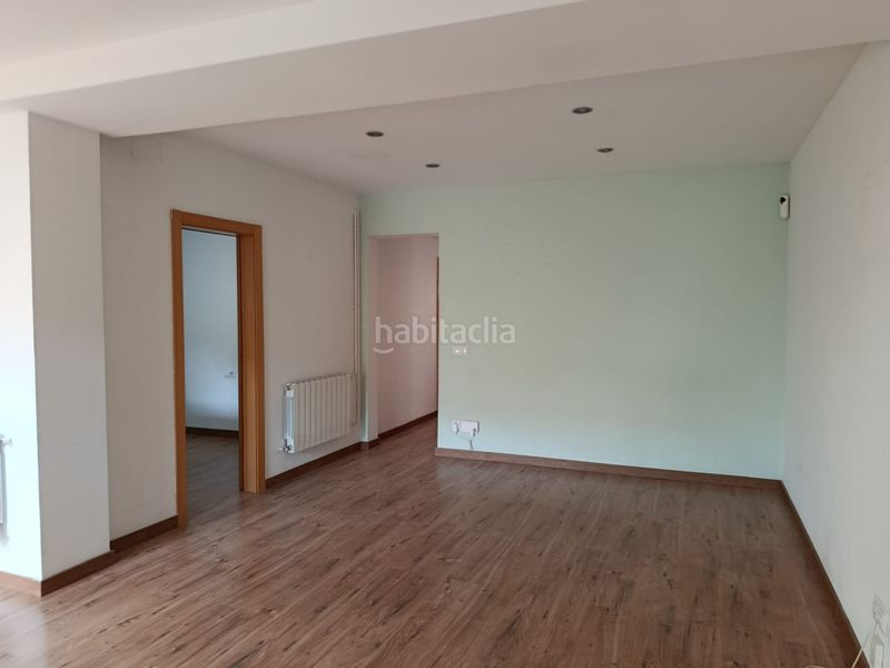 Foto 45d10239-b4c1-4bf3-8ff9-c392b693718a. Casa adossada a Bonavista Badalona