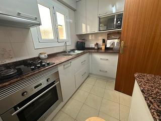 Appartement  Carrer de mossèn camil rosell. Piso muy luminoso y amplio, ideal para quienes necesitan un hoga