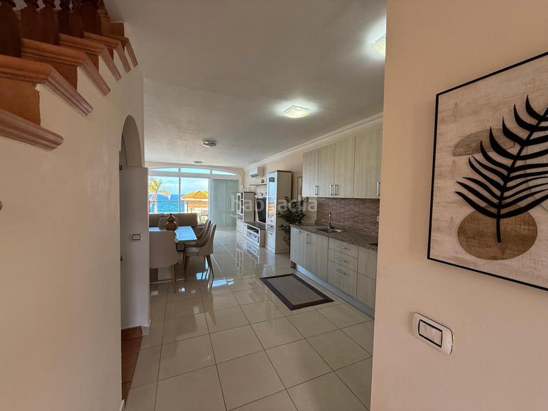 Foto d0478e30-f28c-47d6-ac40-851dc264b9b2. Zweistöckige wohnung mit parking pool in Los Cristianos Arona