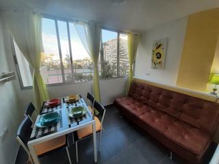 Pis a Avenida santiago puig 4. Estudio en residence eldorado playa las americas