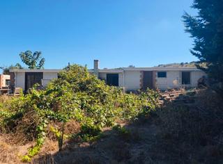 Finca rústica en San Martín del Tesorillo. Terreno1.500 m² con casa a reformar