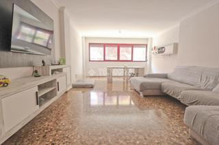 Etagenwohnung en Avenida de Abril-9 de Octubre. Piso en venta en sagunto  puerto sagunto